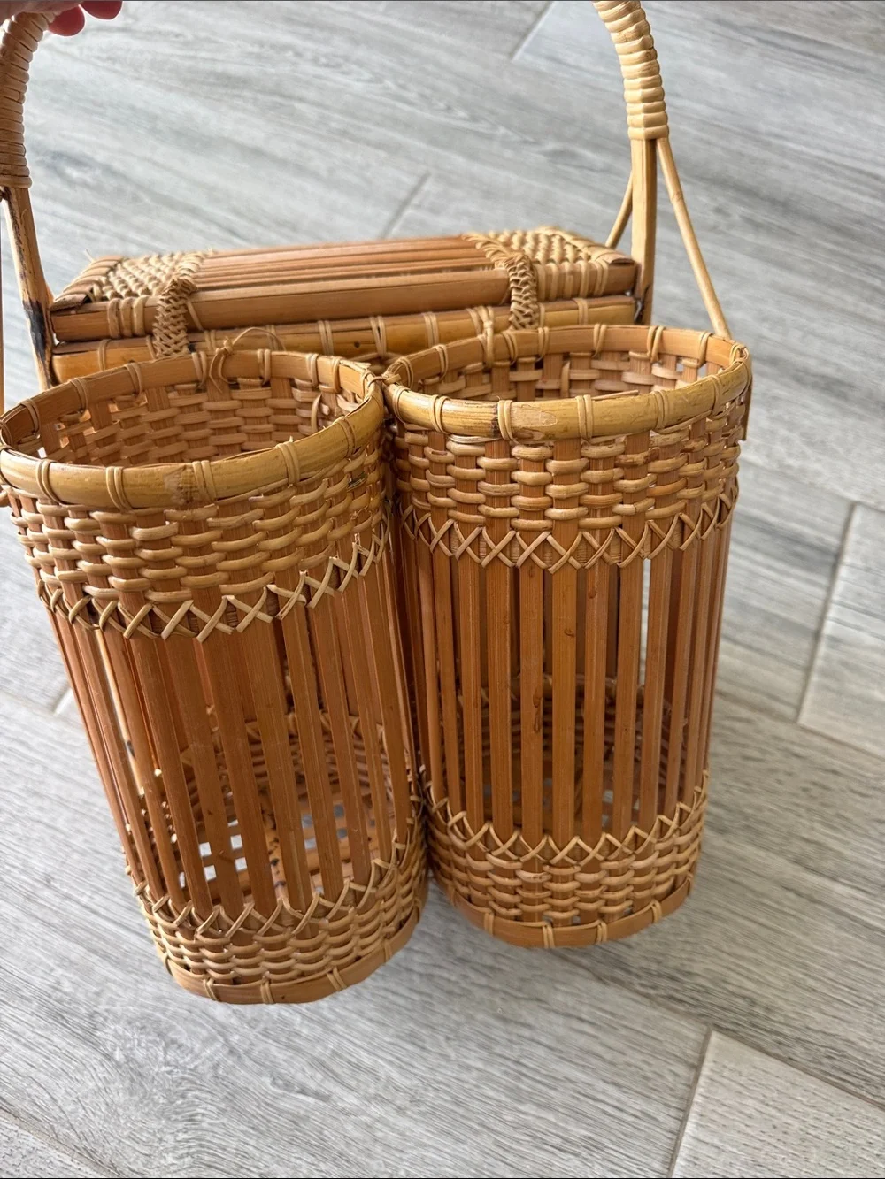 Natural Brown Wicker/Bamboo Picnic Basket with Wine or Bottle holders